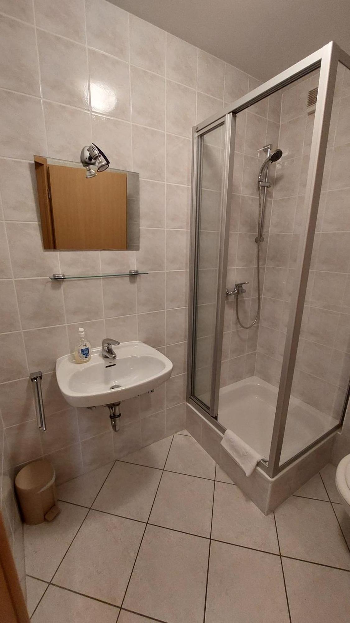 Apartments And Rooms Mamic Dugi Rat Bagian luar foto