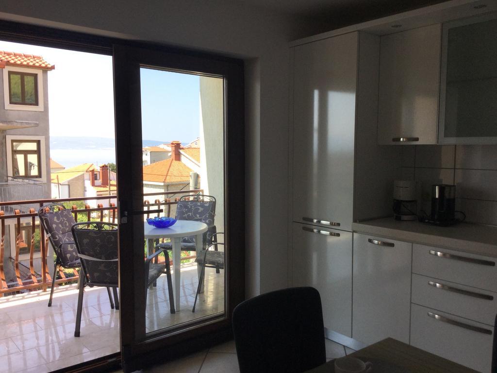 Apartments And Rooms Mamic Dugi Rat Bagian luar foto